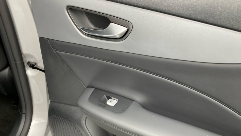 MG MGS5 170kW Trophy EV Long Range 64kWh 5dr Auto Electric Estate